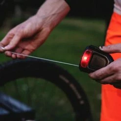 Antivol Câble Vélo Compact FLX Avec Lumière Intégrée Hiplok -Pneu Vélo Soldes Boutique antivol cable velo compact flx avec lumiere integree hiplok full 3