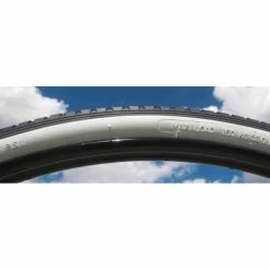 Custom Vélo Pneu Flanc Blanc 28 X 1 1/2 (40-635) 700x35B 700b -Pneu Vélo Soldes Boutique pneu flanc blanc 28 x 1 2 40 635 velo ancien look retro 700x35b vintage 700b 7